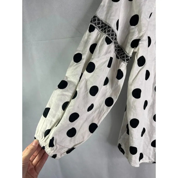 Skies are Blue Linen Blend Vneck White Black Polka Dot Blouse Size Medium - Picture 4 of 8